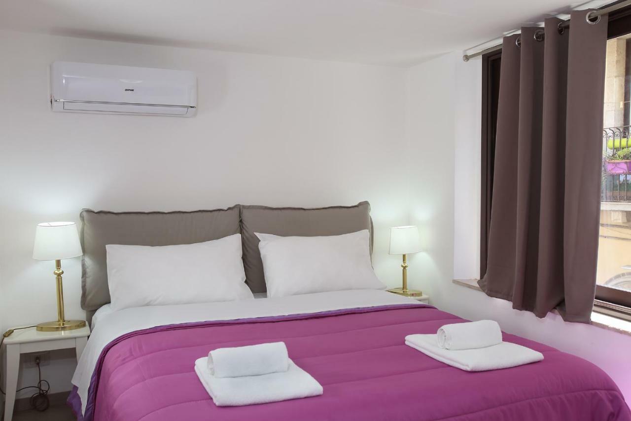 タオルミーナ Casa Fresta Bed & Breakfast エクステリア 写真